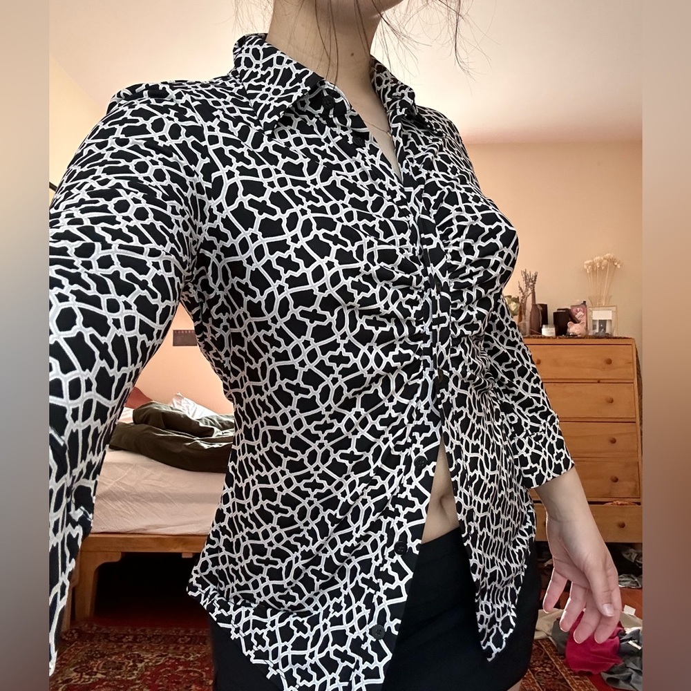 Laundry by Shelli Segal 90’s button up!